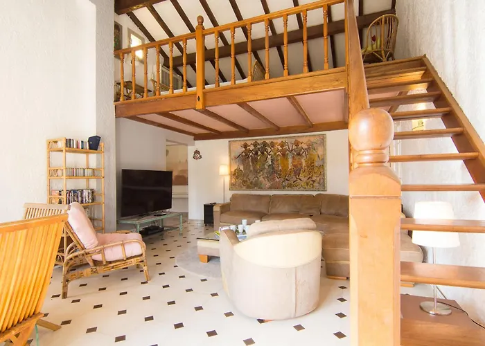 Cap Roux By Interhome * Сен-Рафаэль